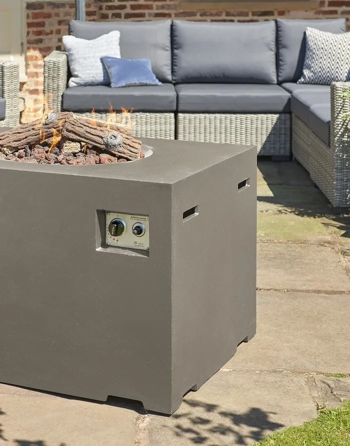 Mesa exterior Cocoon LOUNGE & DINING rectangular 107x80x67